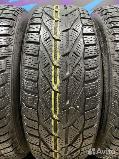 Tigar Winter 215/65 R16