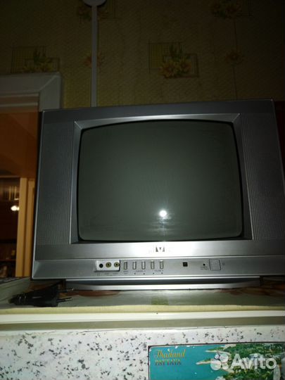 Телевизор бу цветной