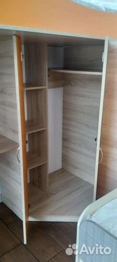 Школьный уголок стол компьютерный