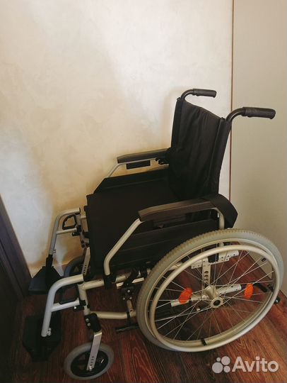 Инвалидная коляска новая