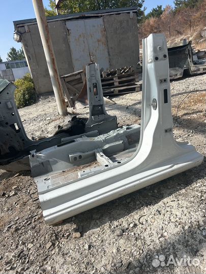 Стойка средняя skoda rapid