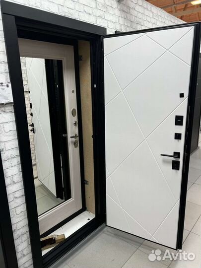 Дверь входная металлическая Квадро