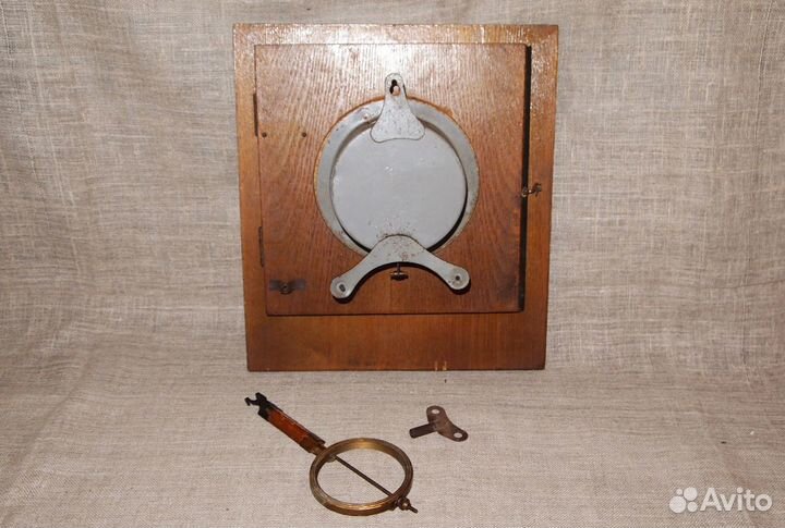 Часы Янтарь настенные с маятником