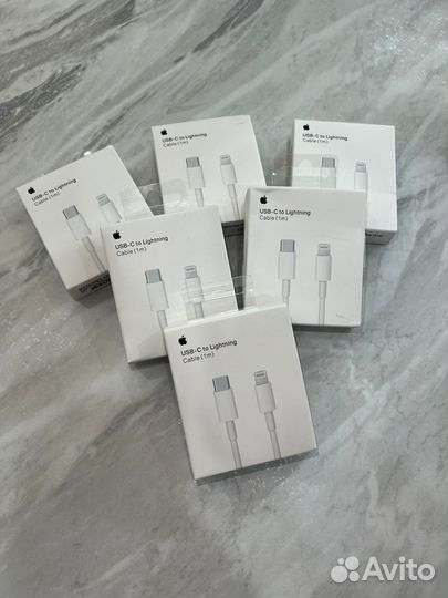 Кабель на iPhone USB-C - Lightning