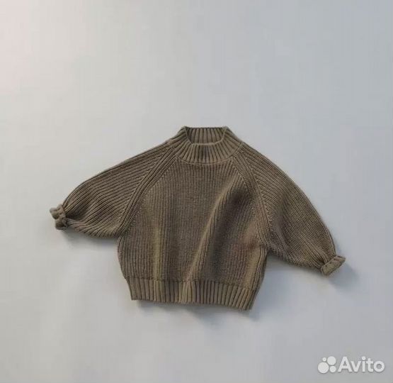 Вязаный свитер детский