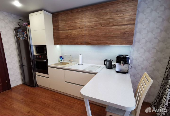 Уютная кухня на заказ в Ялте