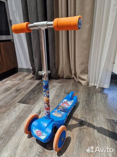 Самокат детский трехколесный