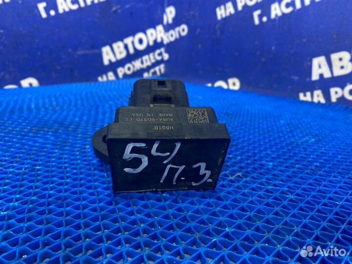 Блок управления топливным насосом Ford Explorer