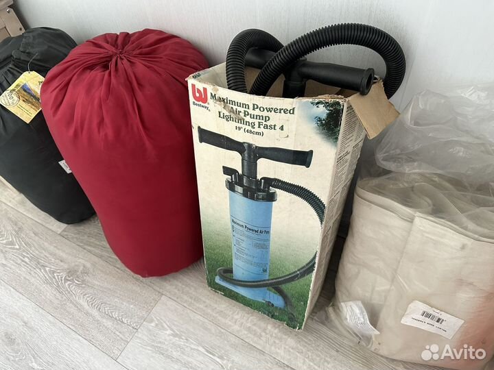 Палатка спальники матрасы подушки помпа - пакетом