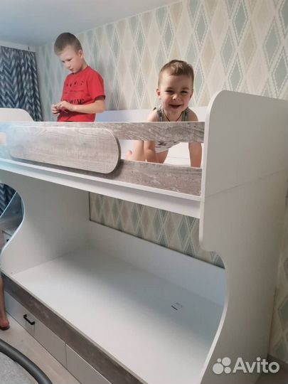 Двухъярусная кровать детская 90х190 новая