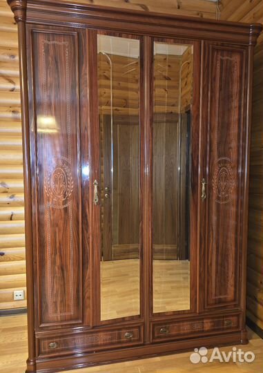 Шкафы и комоды