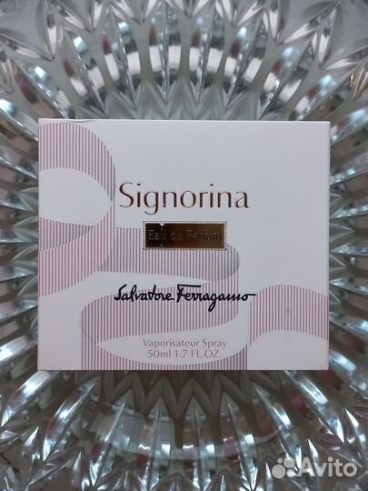 Salvatore Ferragamo Signorina Eau de Parfum