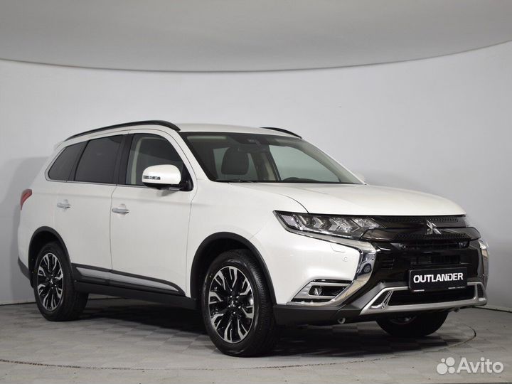 Mitsubishi Outlander 2.0 CVT, 2022