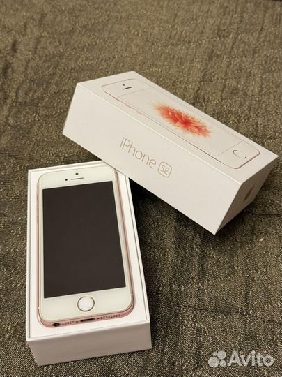 iPhone SE, 32 ГБ