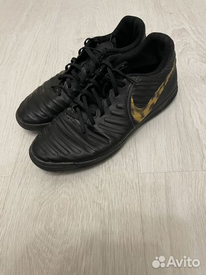 Футбольные бутсы nike tiempo