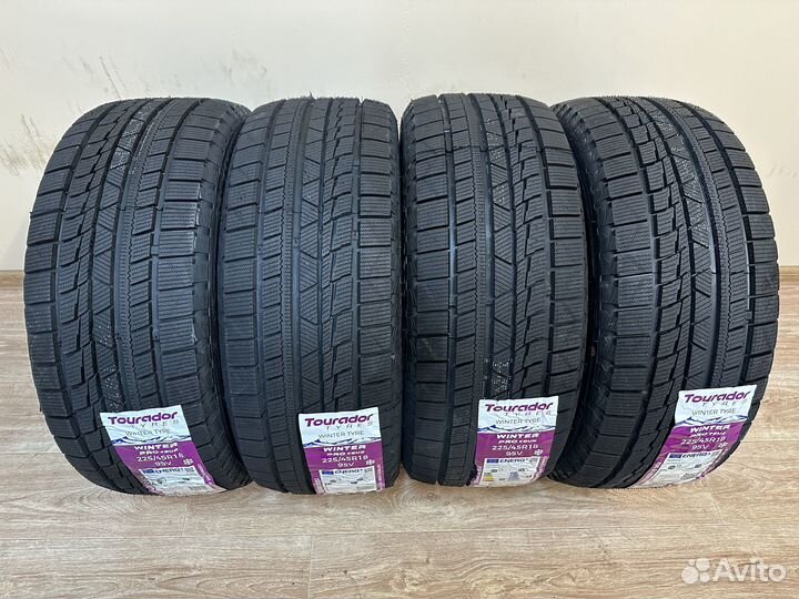 Tourador Winter Pro TSU2 225/45 R18 98V