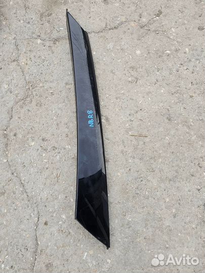 Молдинг лобового стекла Skoda Fabia II