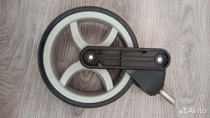 Переднее колесо hot mom