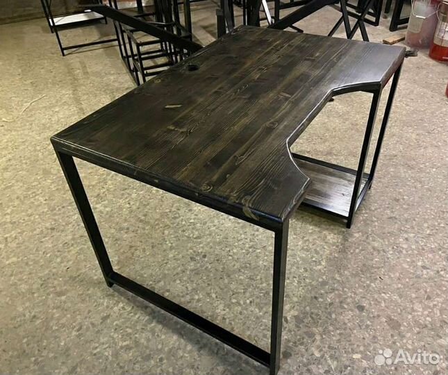 Компьютерный стол лофт из массива