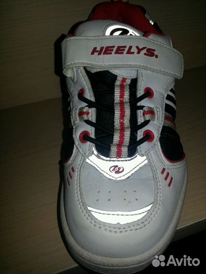 Роликовые кроссовки Heelys