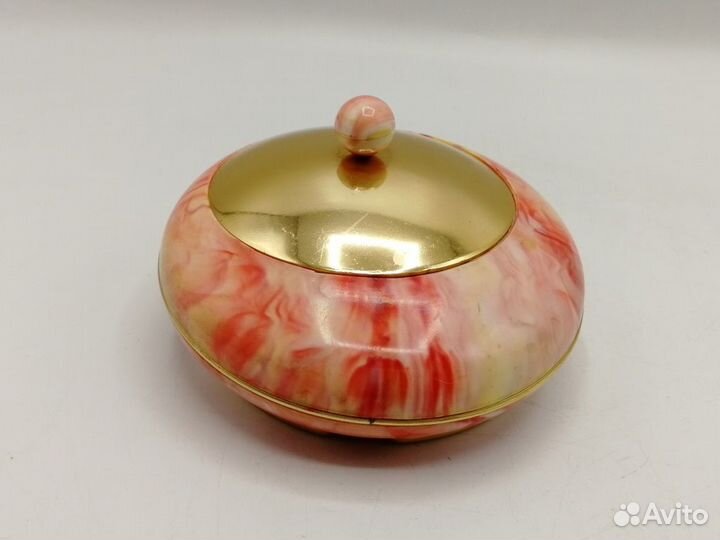 Шкатулка на ножке карболит бакелит пластик металл