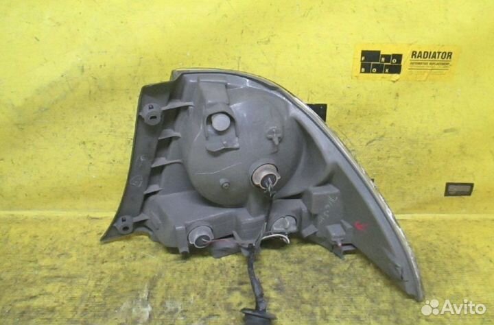 Стоп левый toyota altezza sxe10