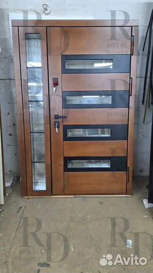 Уличная металлическая дверь с терморазрывом