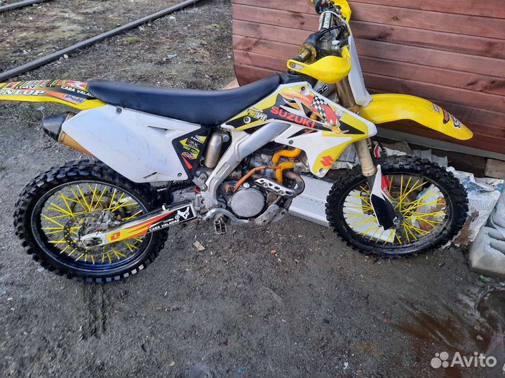 Suzuki rmz250