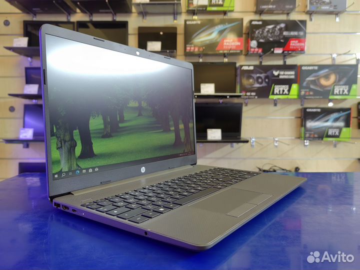 Ноутбук HP для учебы, школьнику или студенту
