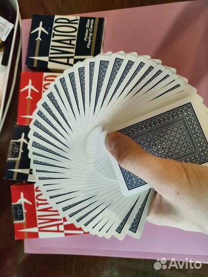 Игральные карты для фокусов и кардистри