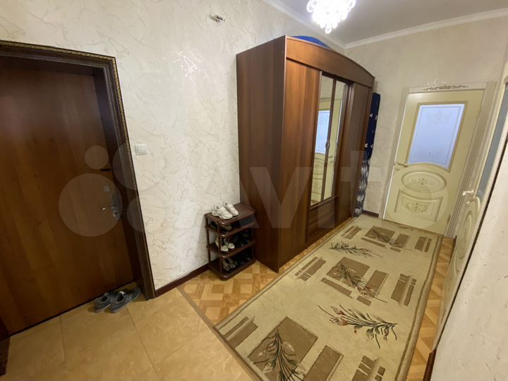 2-к. квартира, 79 м², 4/5 эт.