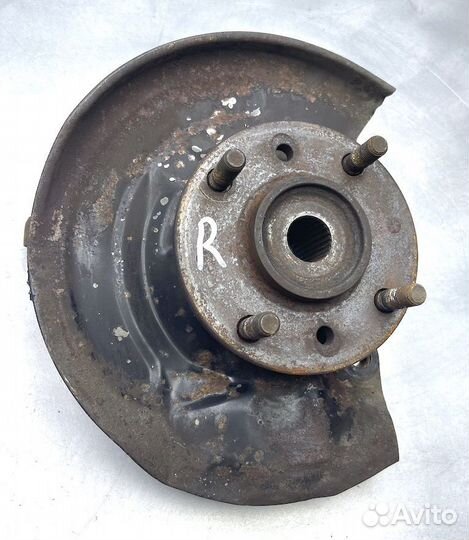 Кулак поворотный ступица передняя правая Прав