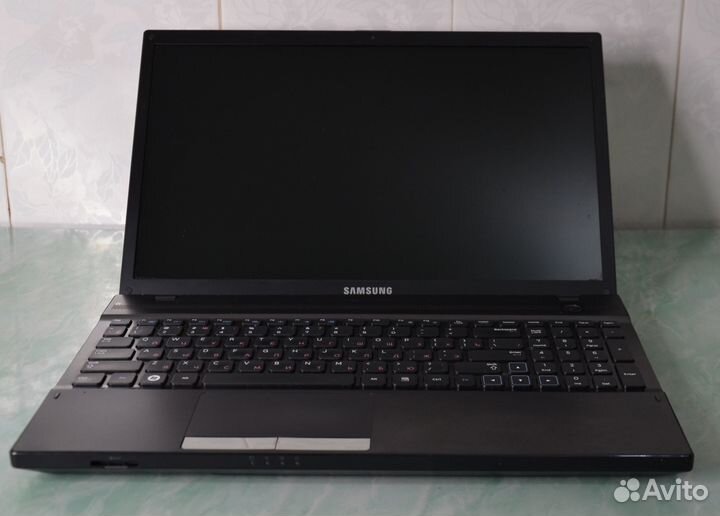 Игровой ноутбук Samsung NP300V5A