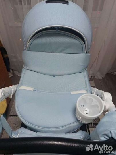 Коляска 2в1 raffaelloголубая в хорошем состоянии
