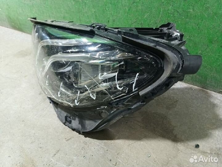 1257331 mercedes E 200 фара левая 2018