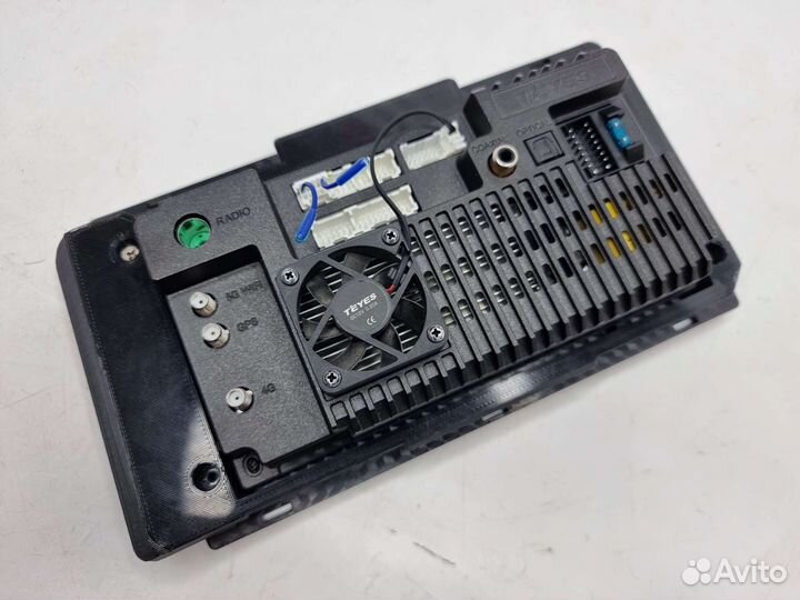 Штатная магнитола Teyes CC3 адаптированные на MAN