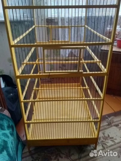Большая клетка для птиц