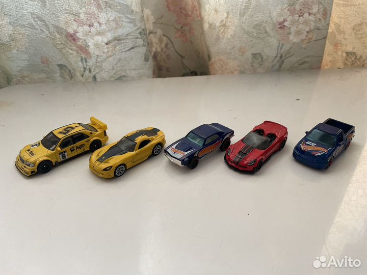 Hot wheels машинки