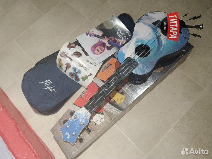 Укулеле-сопрано Flight TUS-25 surf с чехлом