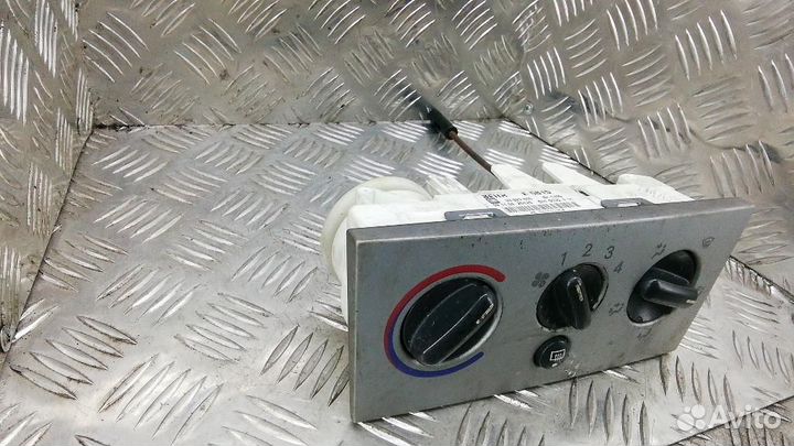 Блок управления климатической установкой Opel Meri