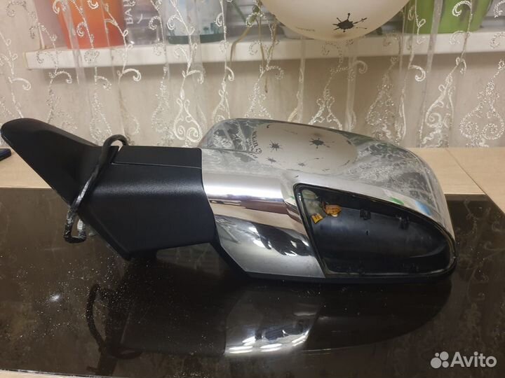 Правое боковое зеркало на Dodge Ram 1500 IV