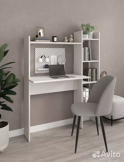 Письменный стол