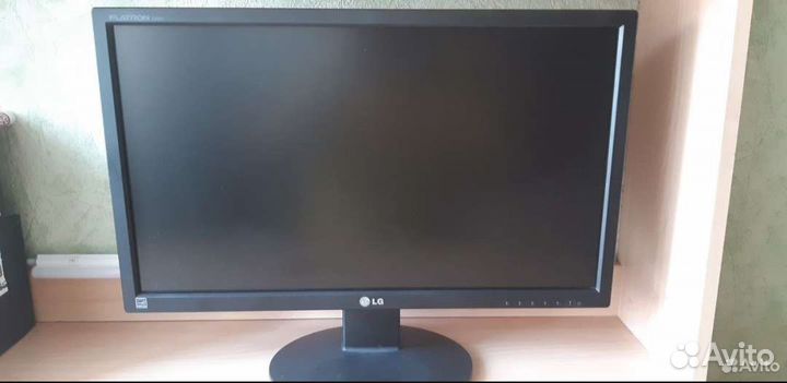 Монитор LG flatron E2411