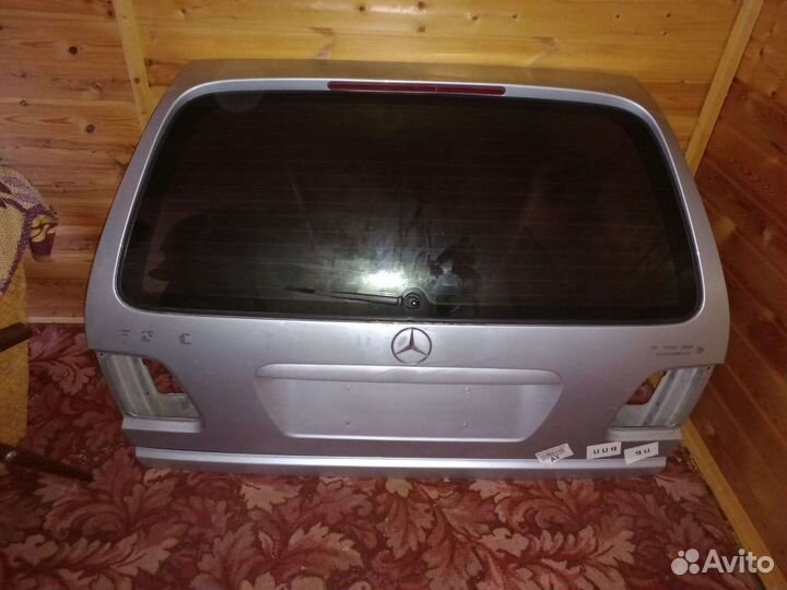 Крышка дверь багажника Mercedes w210
