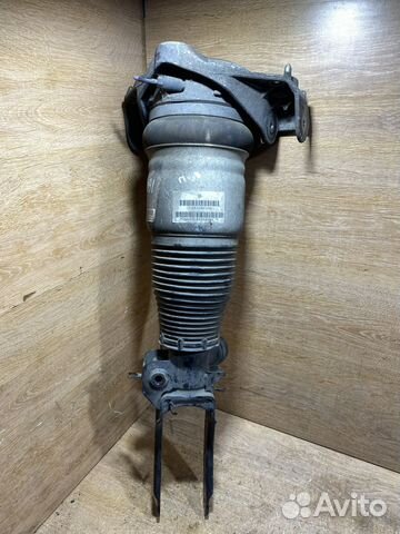 Стойка передняя левая VW Touareg, Cayenne, Q7