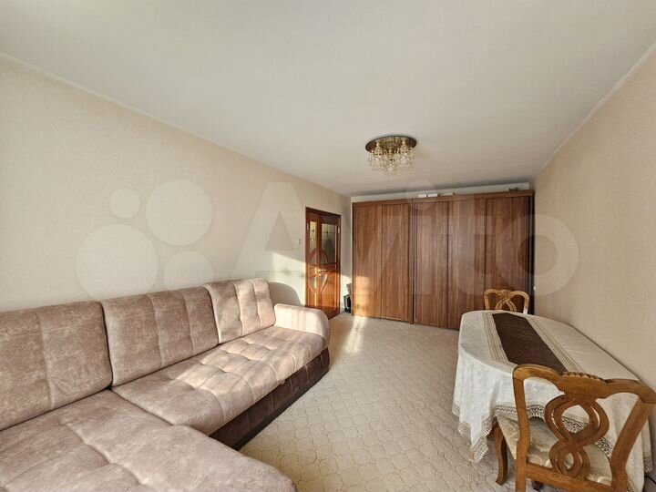 3-к. квартира, 70,4 м², 2/5 эт.