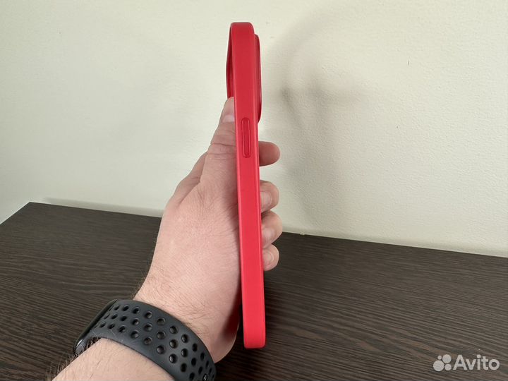 Оригинальный чехол на iPhone 14 pro max