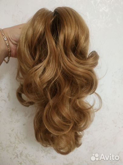 Хвост шиньон на крабе