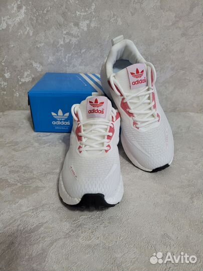 Кроссовки женские adidas