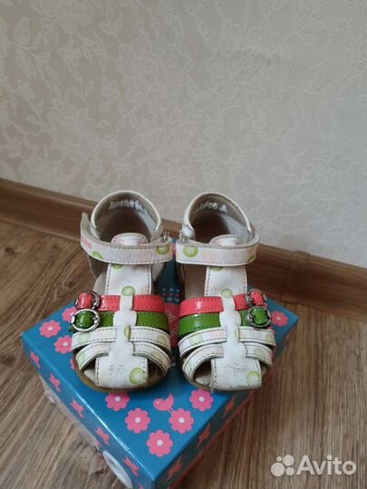 Босоножки для девочки